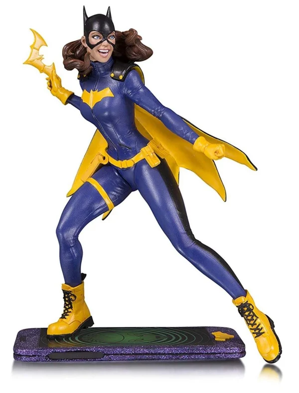DC Direct DC Core – Batgirl Statue 1