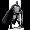 DC Direct Batman Black/White Statue By Frank Miller 2. Edition 7