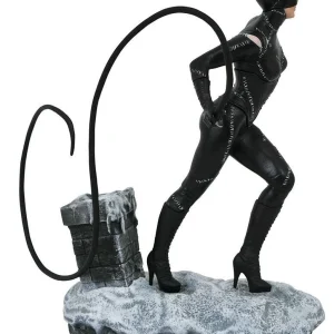 Diamond Select DC Gallery – Batman Returns Movie – Catwoman Diorama 7