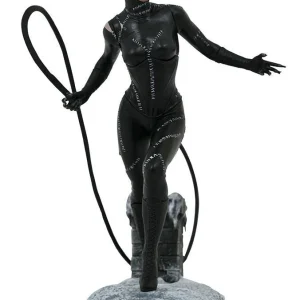 Diamond Select DC Gallery – Batman Returns Movie – Catwoman Diorama 9